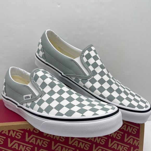 Vans Men Classic Slip-On
Color Theory Checkerboard Pure Grey
VN000D5PEPO Sneaker - Picture 3 of 16